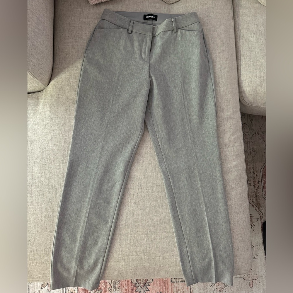 Express publicist ankle mid rise. Size 8L